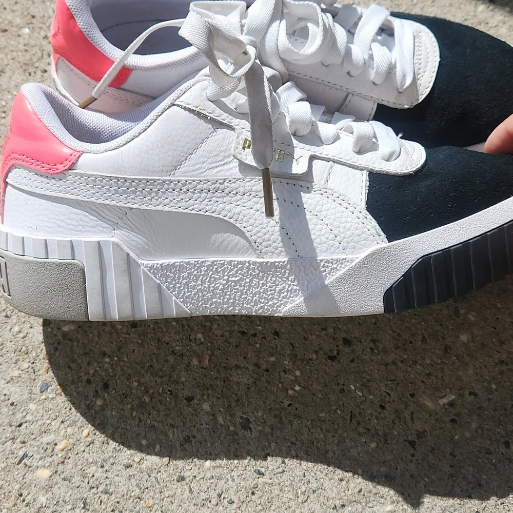 Puma Suede and leather sneakers sz 7 - Picture 6 of 8